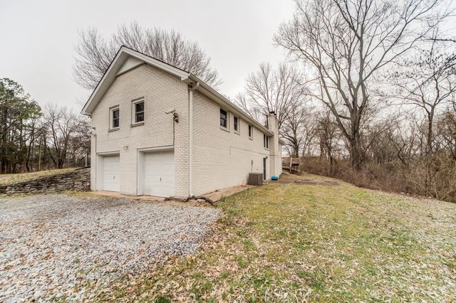 5090 Blue Hole Rd, Antioch, TN 37013