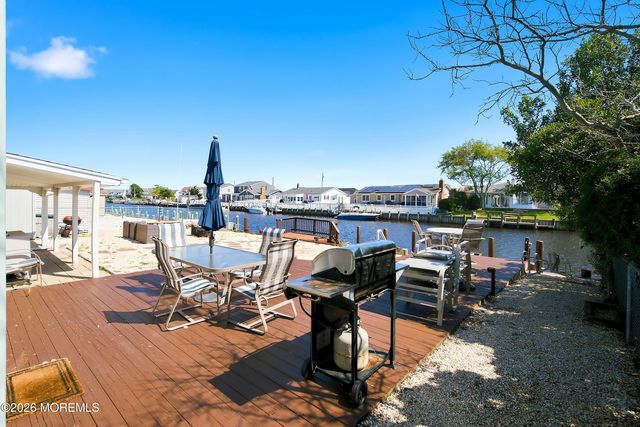 216 Montclair Road S, Barnegat, NJ 08005