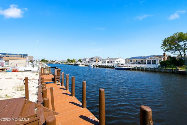 216 Montclair Road S, Barnegat, NJ 08005