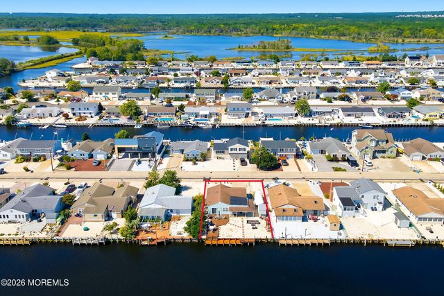 216 Montclair Road S, Barnegat, NJ 08005