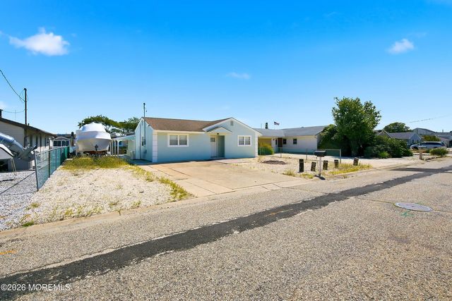 216 Montclair Road S, Barnegat, NJ 08005