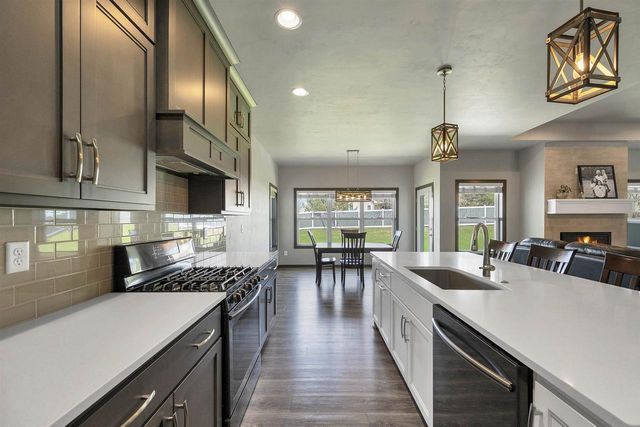 2517 REMINGTON ROAD, Green Bay, WI 54302