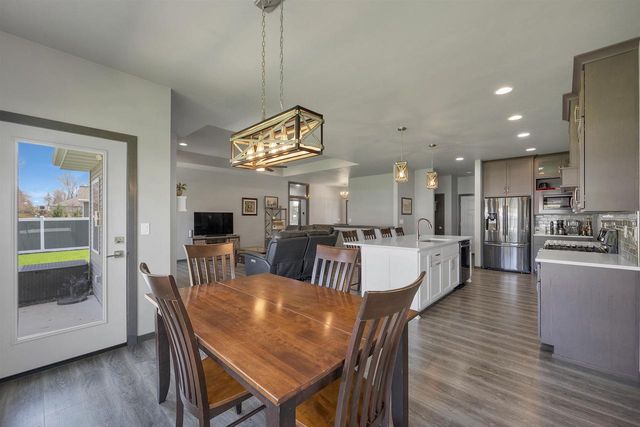 2517 REMINGTON ROAD, Green Bay, WI 54302