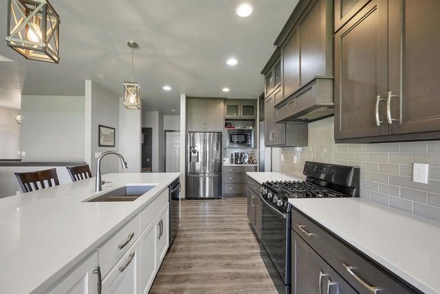 2517 REMINGTON ROAD, Green Bay, WI 54302