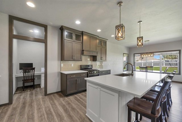 2517 REMINGTON ROAD, Green Bay, WI 54302