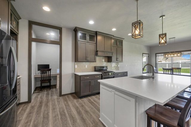 2517 REMINGTON ROAD, Green Bay, WI 54302