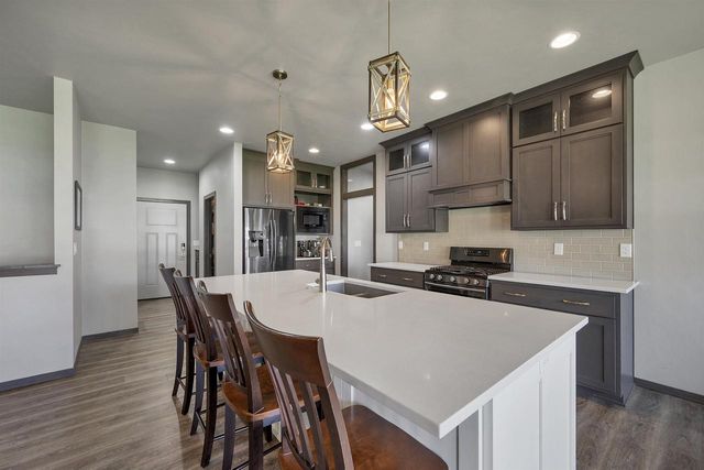 2517 REMINGTON ROAD, Green Bay, WI 54302