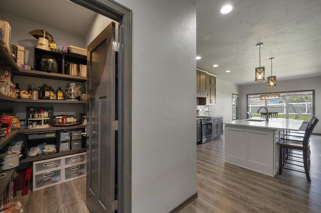 2517 REMINGTON ROAD, Green Bay, WI 54302