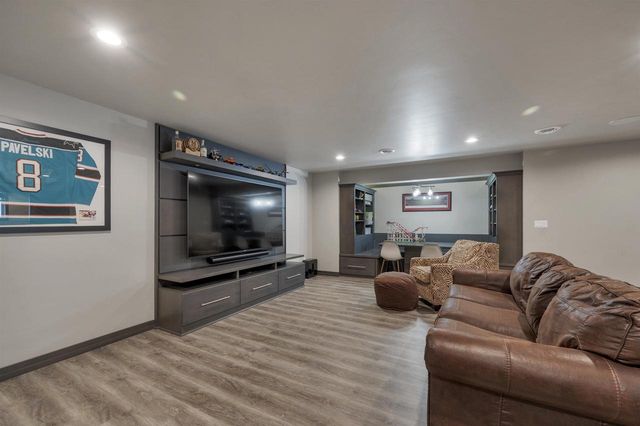 2517 REMINGTON ROAD, Green Bay, WI 54302