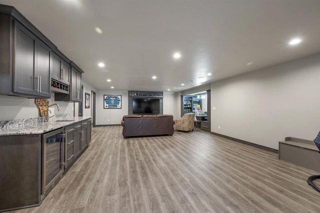 2517 REMINGTON ROAD, Green Bay, WI 54302