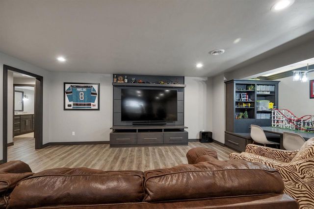 2517 REMINGTON ROAD, Green Bay, WI 54302