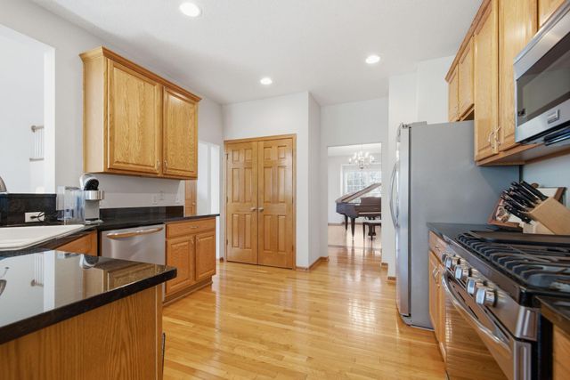 749 Ali Lane, Victoria, MN 55386