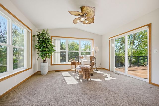 749 Ali Lane, Victoria, MN 55386