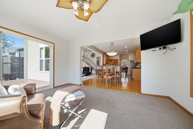 749 Ali Lane, Victoria, MN 55386