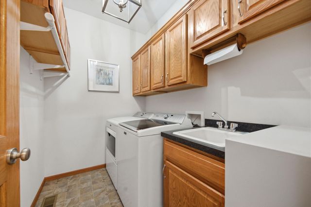 749 Ali Lane, Victoria, MN 55386