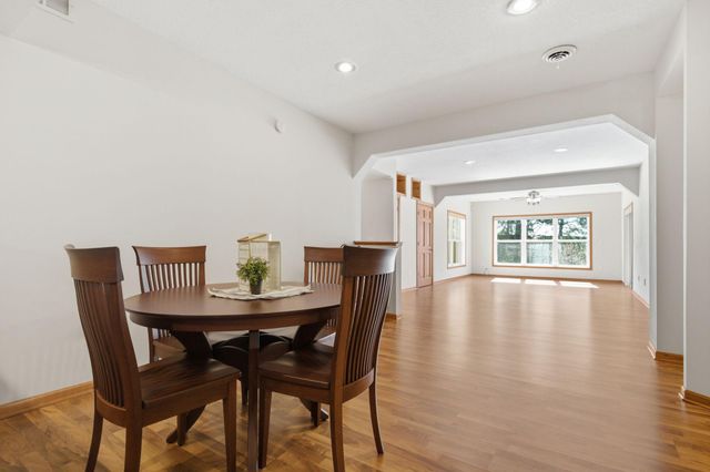 749 Ali Lane, Victoria, MN 55386