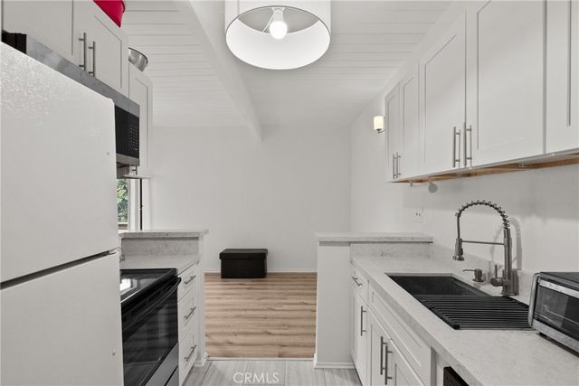 12014 Kling Street 23, Valley Village, CA 91607