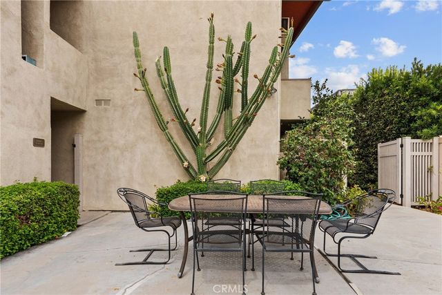 12014 Kling Street 23, Valley Village, CA 91607