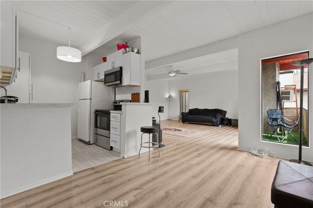12014 Kling Street 23, Valley Village, CA 91607