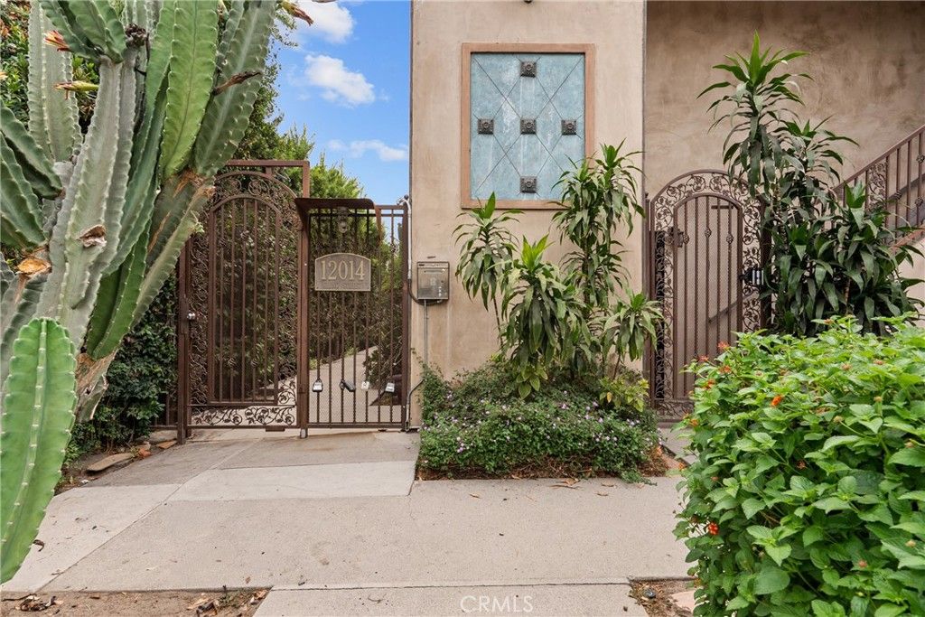 12014 Kling Street 23, Valley Village, CA 91607