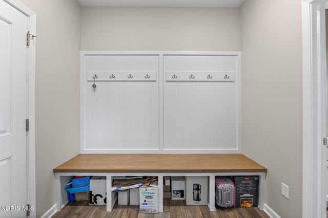 199 Valley Hall Drive, Perrysburg, OH 43551