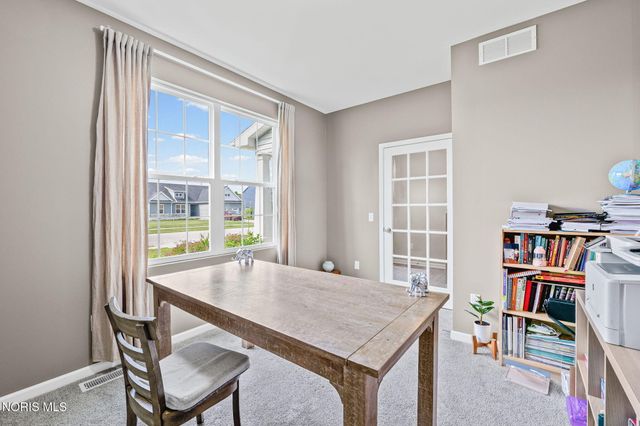 199 Valley Hall Drive, Perrysburg, OH 43551