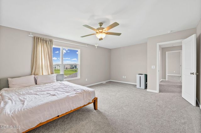 199 Valley Hall Drive, Perrysburg, OH 43551