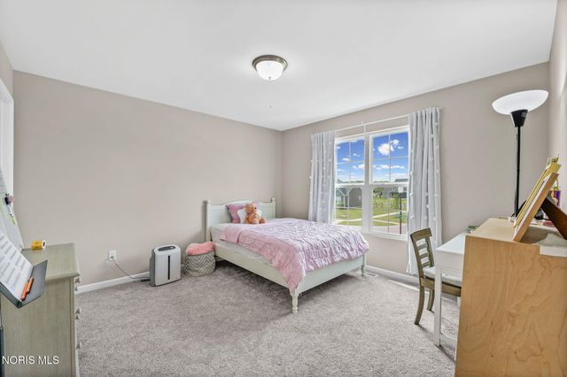 199 Valley Hall Drive, Perrysburg, OH 43551