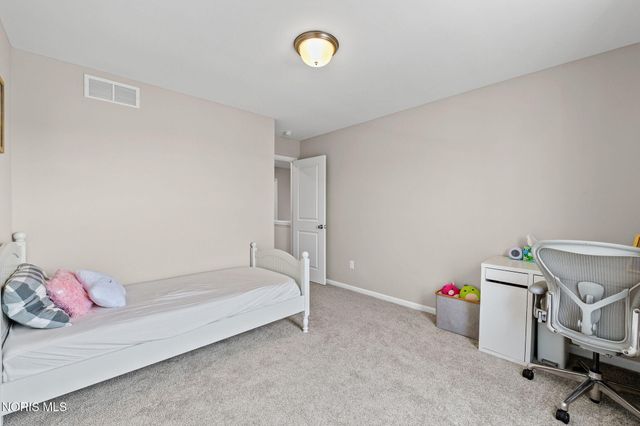 199 Valley Hall Drive, Perrysburg, OH 43551