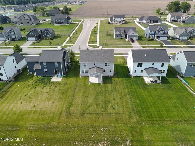 199 Valley Hall Drive, Perrysburg, OH 43551