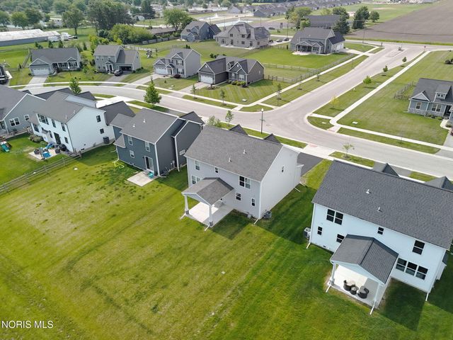 199 Valley Hall Drive, Perrysburg, OH 43551