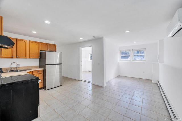 20 Handsome Avenue, Selden, NY 11784