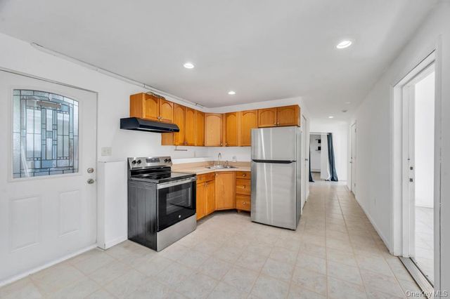 20 Handsome Avenue, Selden, NY 11784