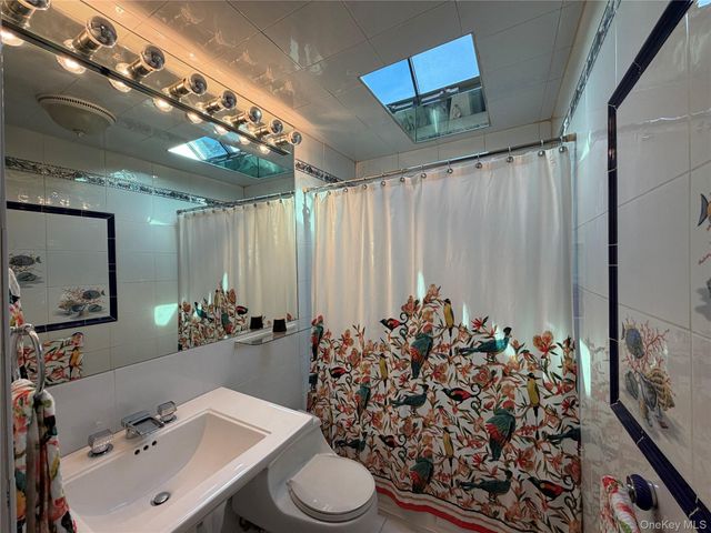 7 Crystal Lane, Brentwood, NY 11717
