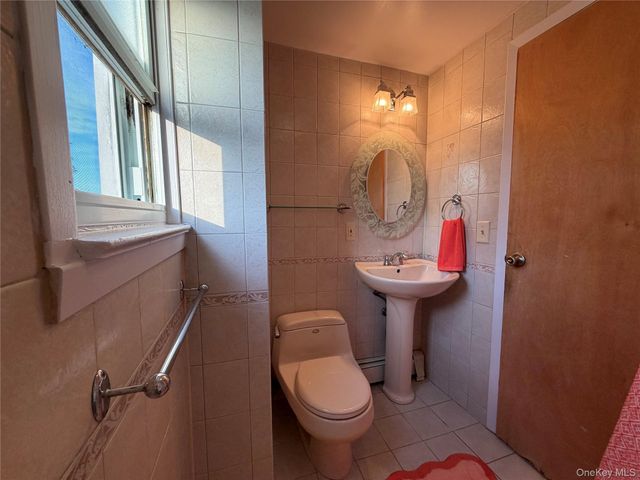 7 Crystal Lane, Brentwood, NY 11717