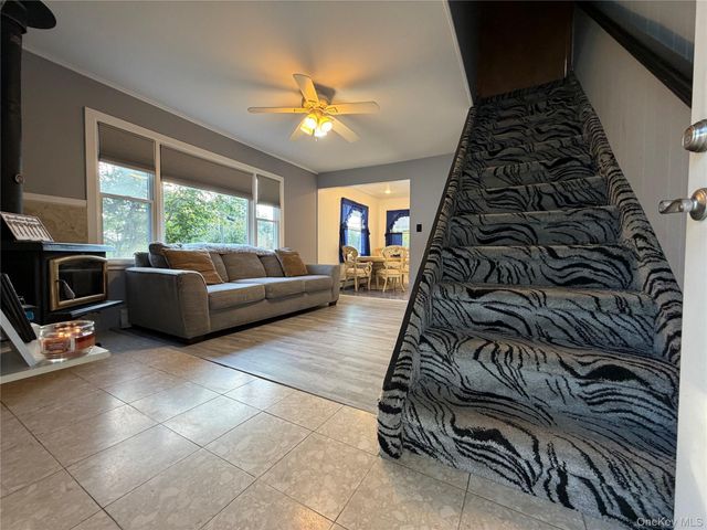 7 Crystal Lane, Brentwood, NY 11717