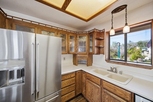 14018 Highview Trail, Redding, CA 96003