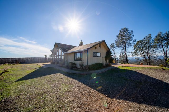 14018 Highview Trail, Redding, CA 96003