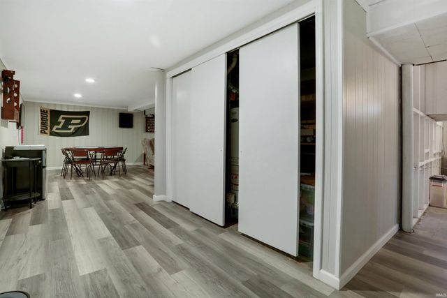 2220 Swinging Way, Evansville, IN 47711