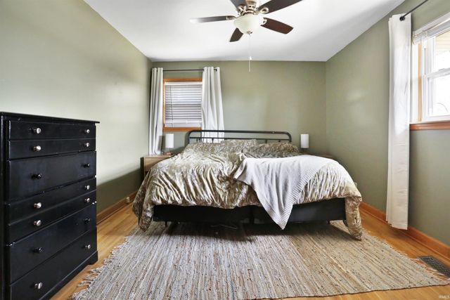 2220 Swinging Way, Evansville, IN 47711