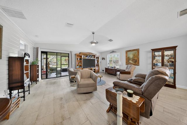 184 Mediterranean Boulevard N, Port St. Lucie, FL 34952