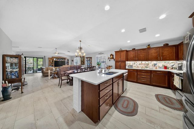 184 Mediterranean Boulevard N, Port St. Lucie, FL 34952
