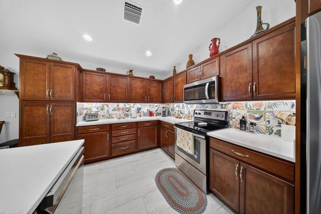 184 Mediterranean Boulevard N, Port St. Lucie, FL 34952