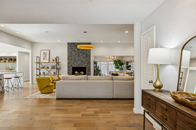 9522 Robin Meadow Drive, Dallas, TX 75243