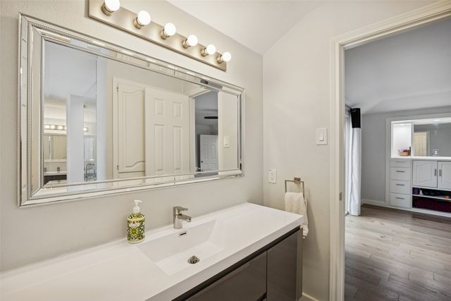 9522 Robin Meadow Drive, Dallas, TX 75243