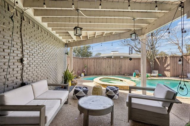 9522 Robin Meadow Drive, Dallas, TX 75243