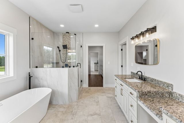 136 Summer Lake Dr, Summertown, TN 38483