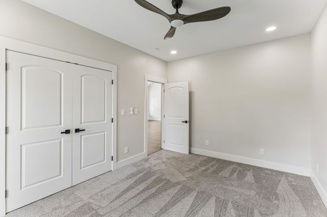 136 Summer Lake Dr, Summertown, TN 38483