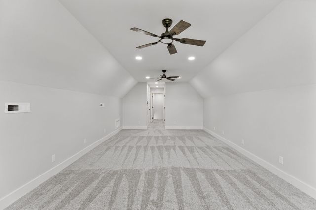 136 Summer Lake Dr, Summertown, TN 38483