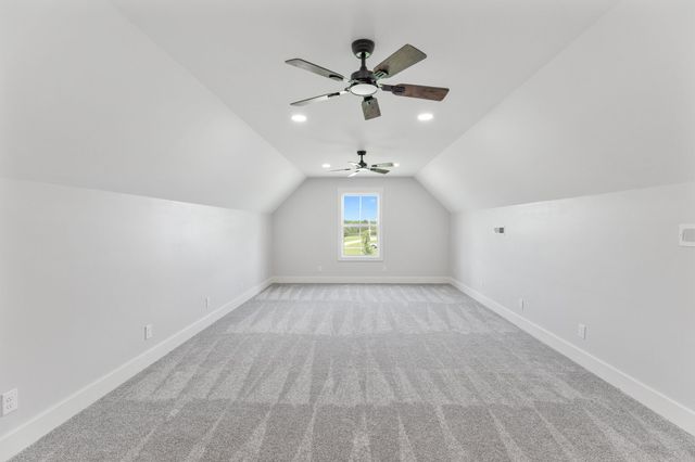 136 Summer Lake Dr, Summertown, TN 38483